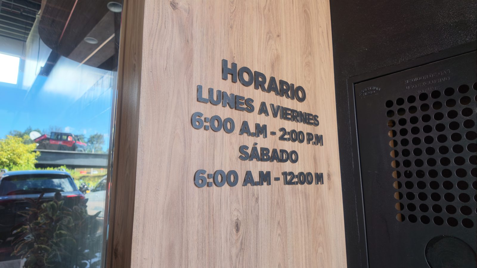 ABAD Laboratorio — aviso de horario de atención
